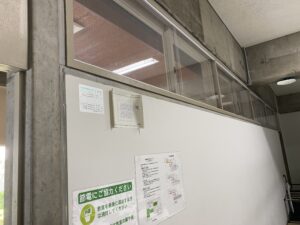 教室廊下側の断熱改修